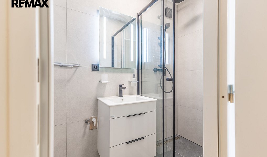 Prodej bytu 2+kk 33 m², Praha – náhled fotky 3