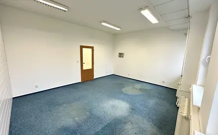 Pronájem kanceláře 28 m², Jiráskova, Vsetín