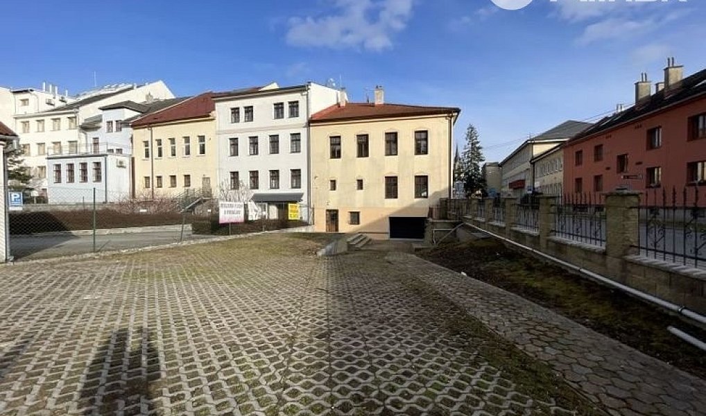 Pronájem garážového stání 12 m2, Vítkov, Vítkov – náhled fotky 2