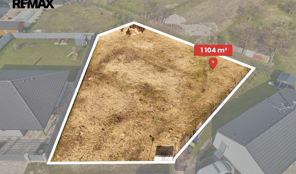 Prodej stavebního pozemku 1 104 m², Hrobce – náhled fotky 3