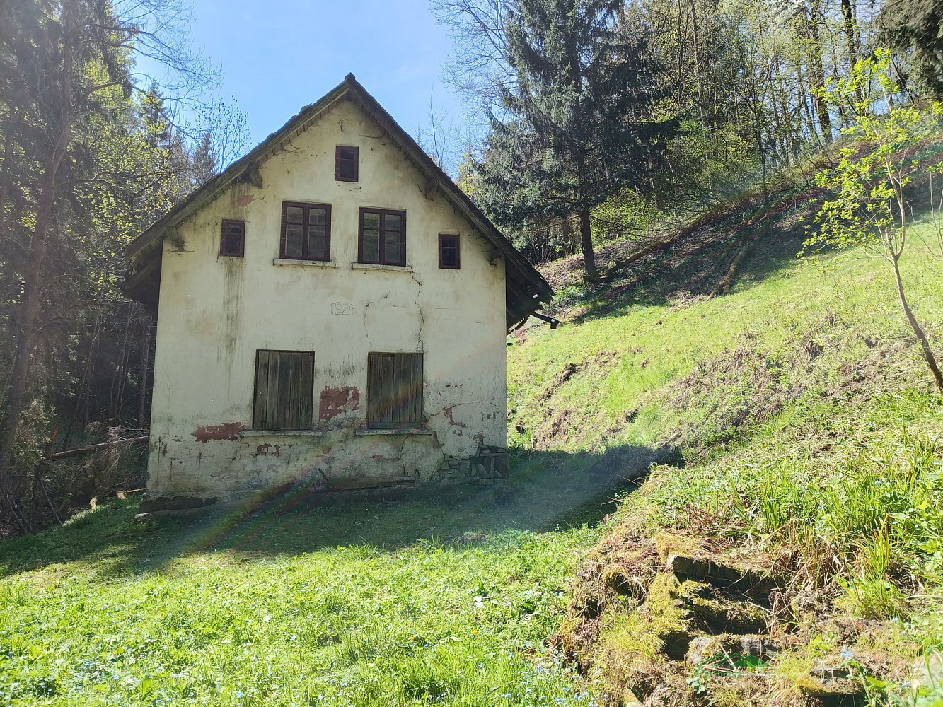 Prodej domu 110 m² s pozemkem 3 282 m² – fotografie 2