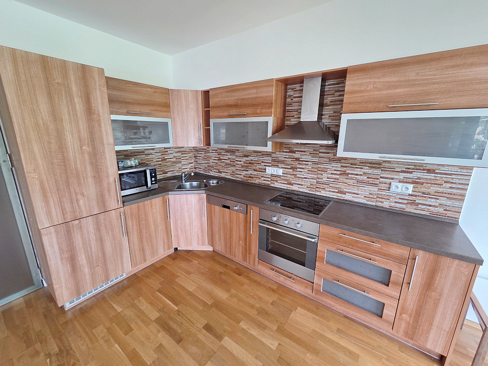Pronájem bytu 3+kk 86 m² - Widok 6