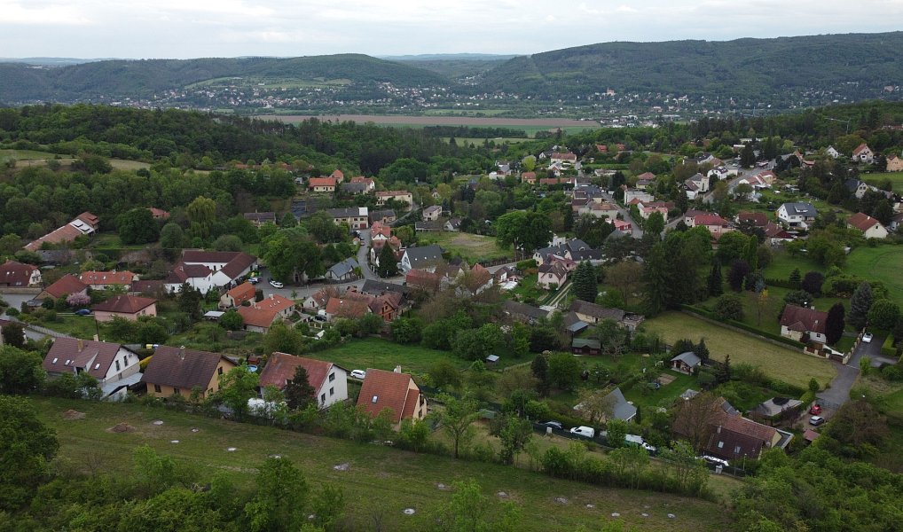 Prodej komerčního pozemku 3 598 m², Vonoklasy – náhled fotky 10