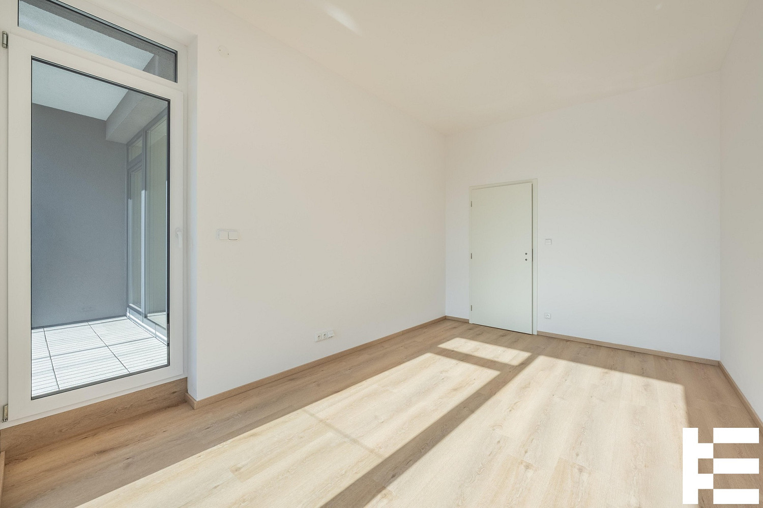 Prodej bytu 2+kk 75 m² - Widok 3