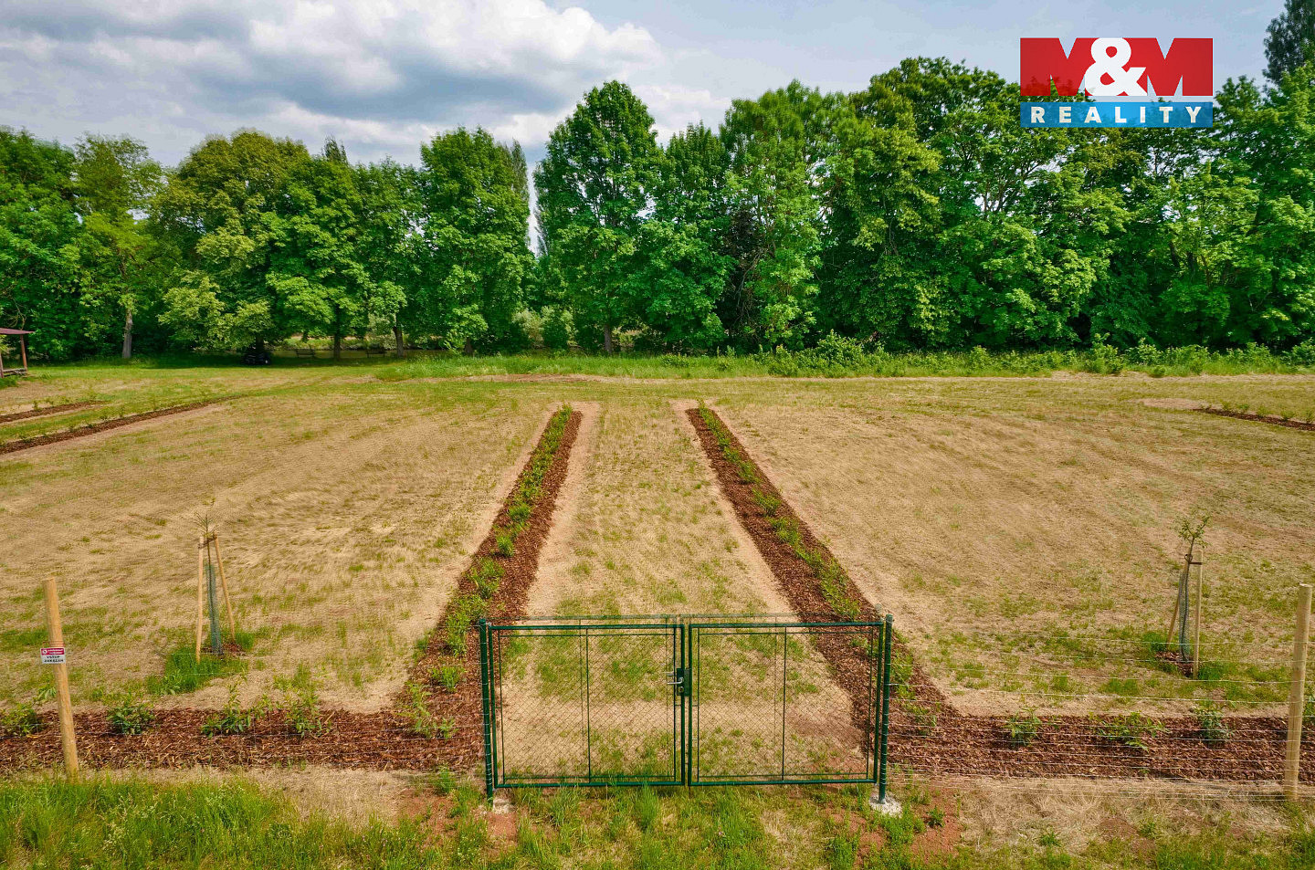 Prodej zahrady, 1000 m², Hradec Králové – pohled 2