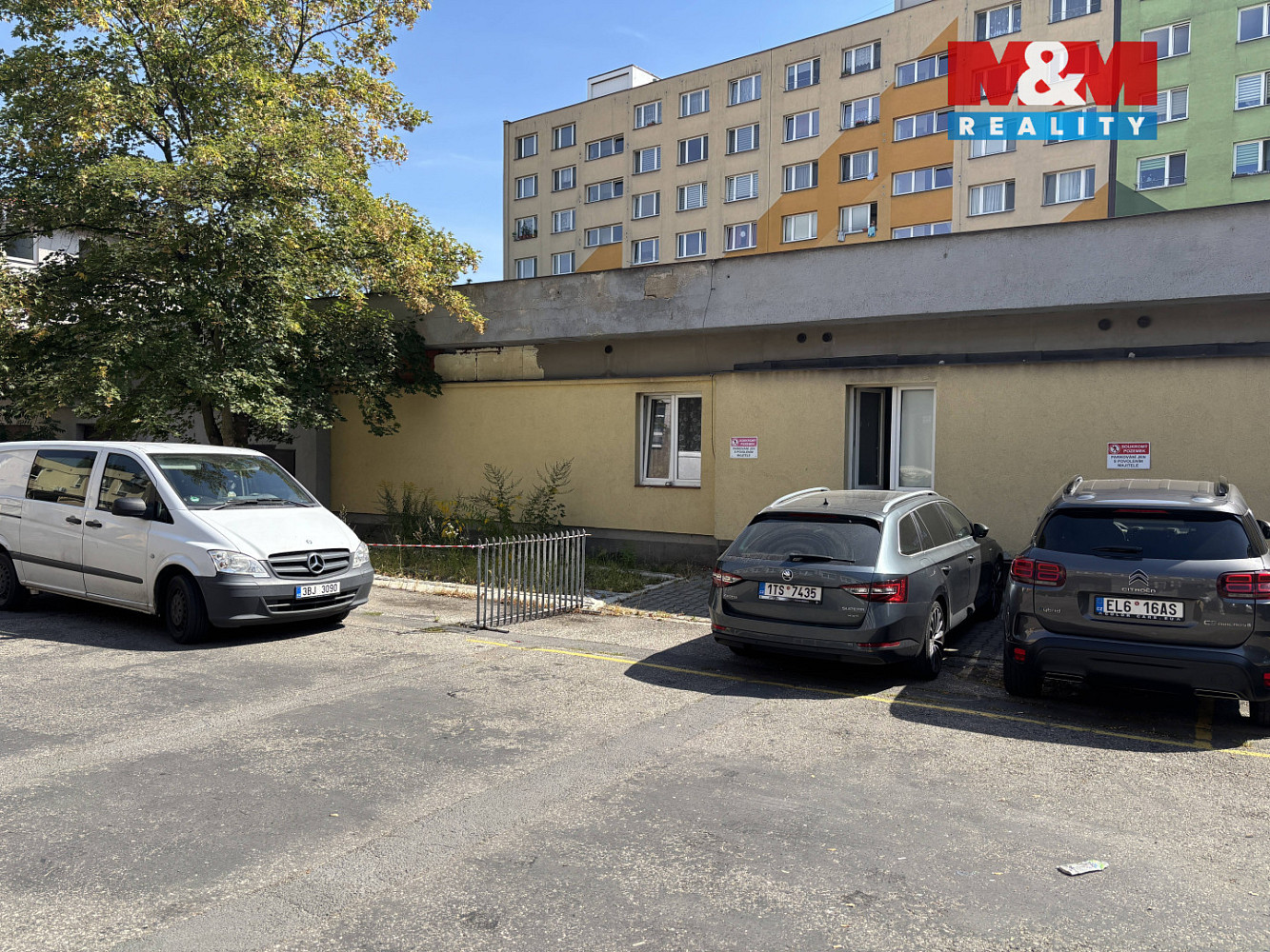 Prodej nájemního domu, činžáku 618 m² — photo 3