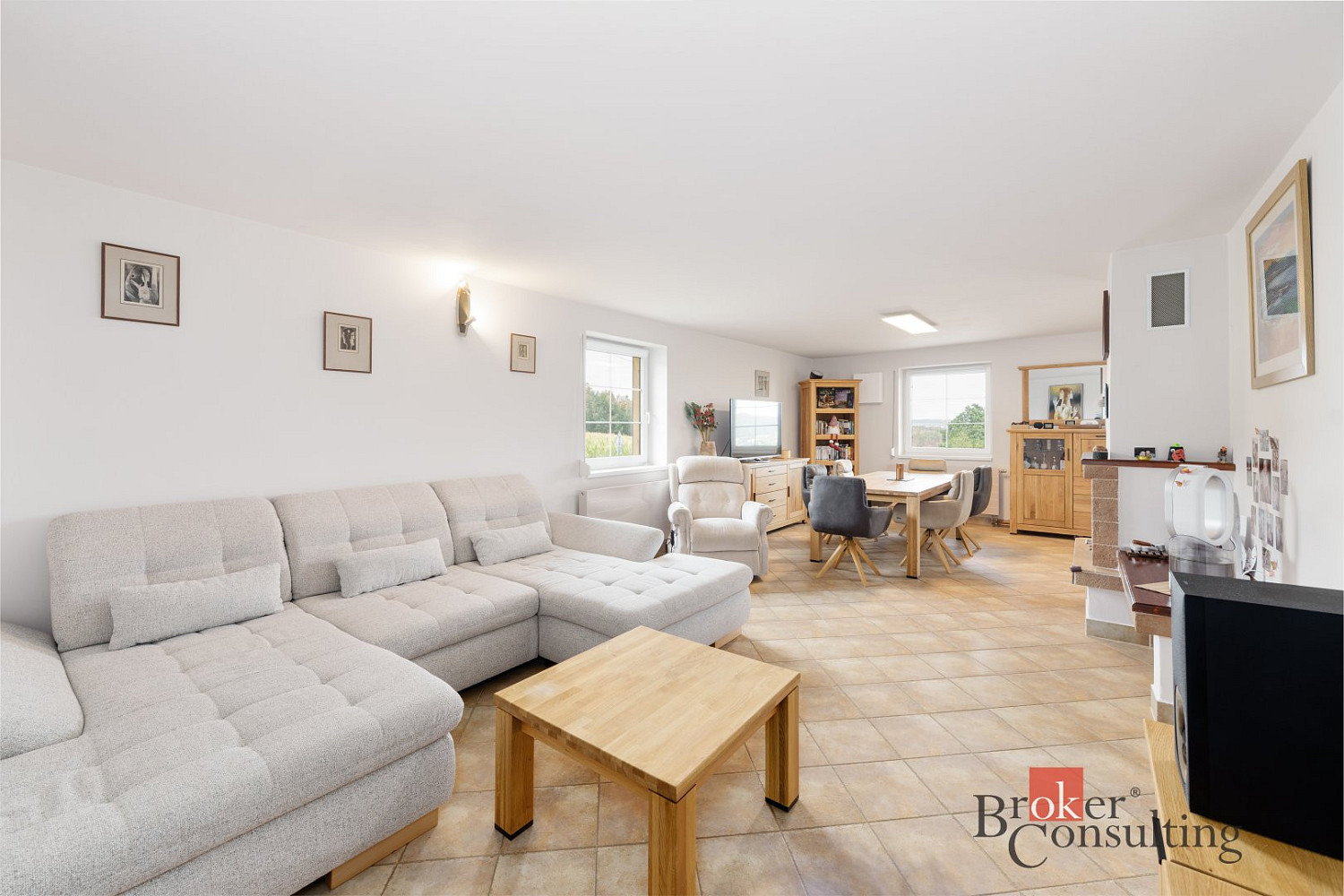 Prodej domu 239 m² s pozemkem 1 179 m² – fotografie 3