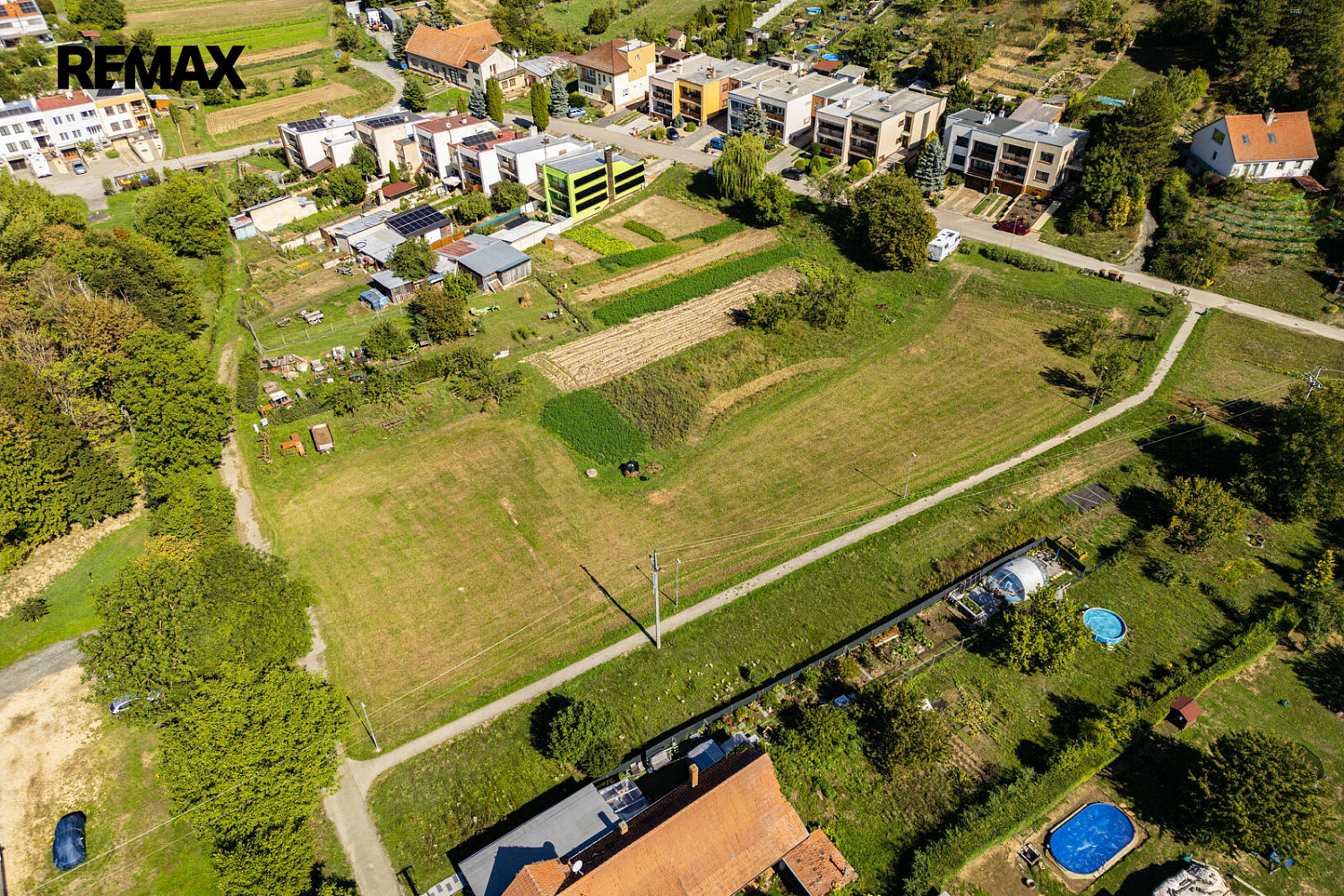 Prodej stavebního pozemku 2 330 m² – fotografie 4