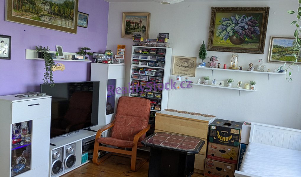 Prodej bytu 1+kk 30 m², Praha – náhled fotky 2