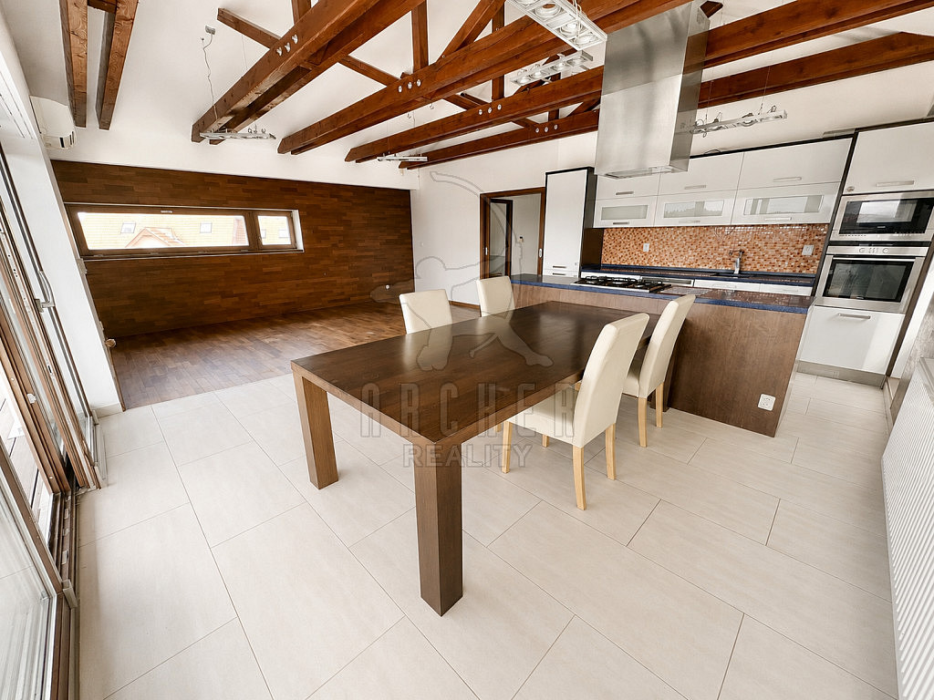 Prodej domu 317 m² s pozemkem 832 m² — photo 4