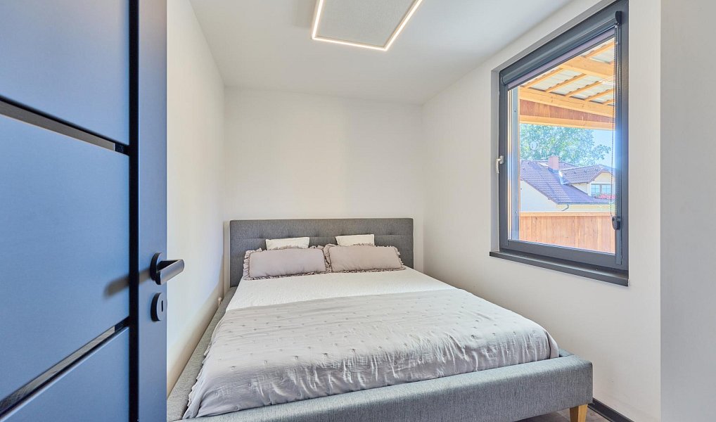 Prodej domu 181 m² s pozemkem 889 m², Trutnov – náhled fotky 14