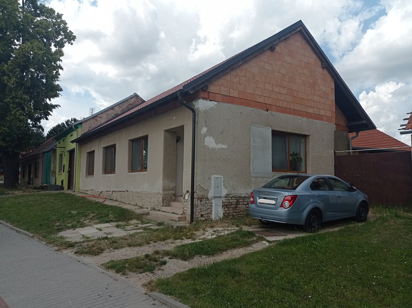 Prodej domu 146 m² s pozemkem 1 022 m² – fotografie 2