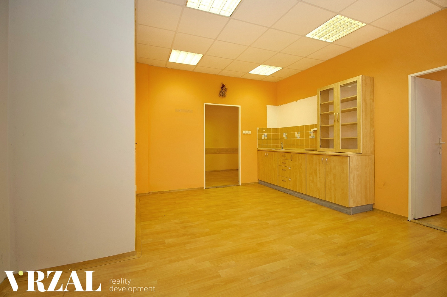 Pronájem komerčního objektu (jiného typu) 80 m² – fotografie 3