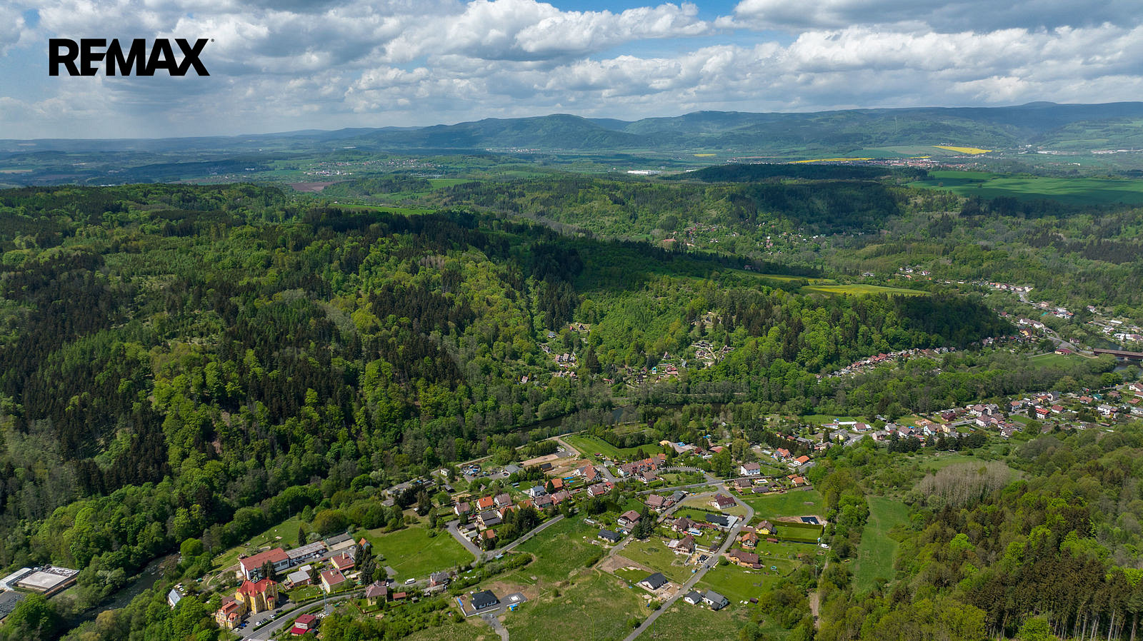 Prodej stavebního pozemku 2 194 m² – fotografie 4