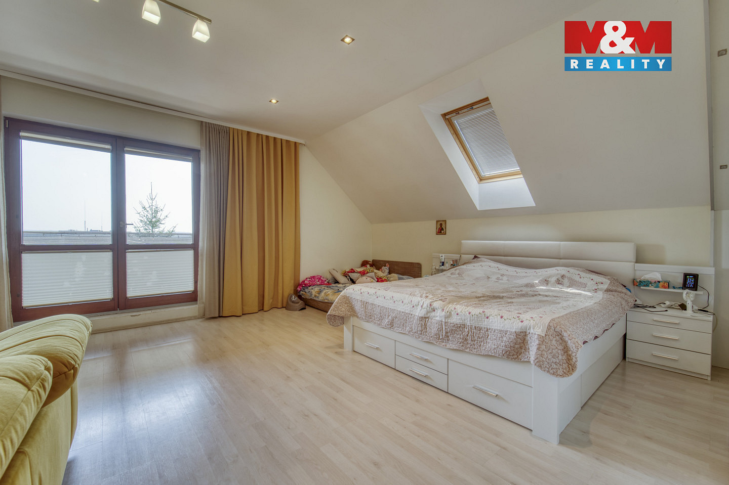 Prodej domu 266 m² s pozemkem 803 m² – fotografie 2