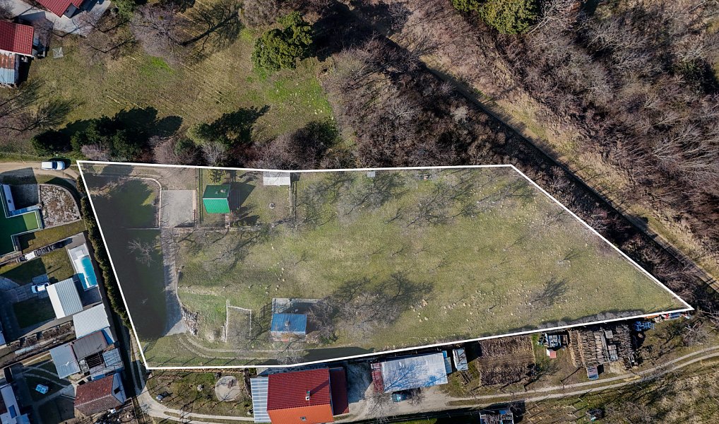 Prodej stavebního pozemku 3 600 m², Valtice – náhled fotky 3