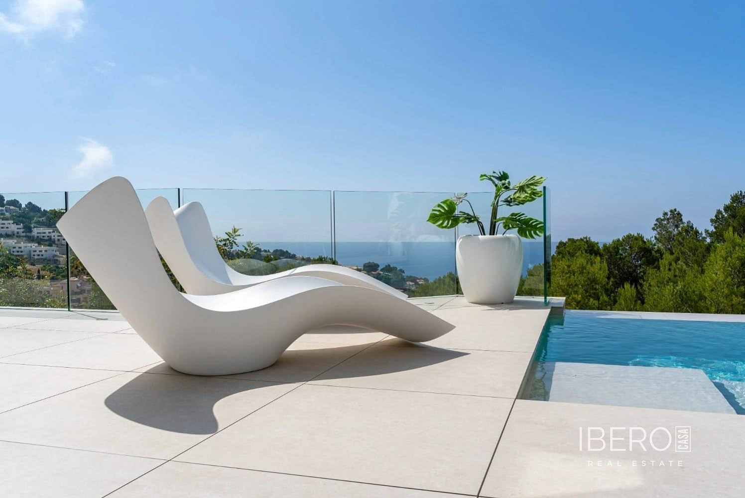 Prodej domu 1 513 m² s pozemkem 1 046 m²