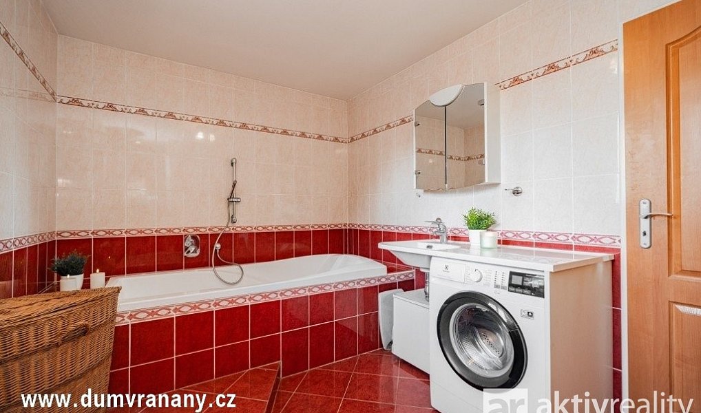 Prodej domu 283 m² s pozemkem 1 152 m², Vraňany – náhled fotky 14