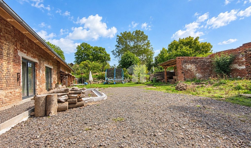Prodej domu 114 m² s pozemkem 1 800 m², Vinary – náhled fotky 29