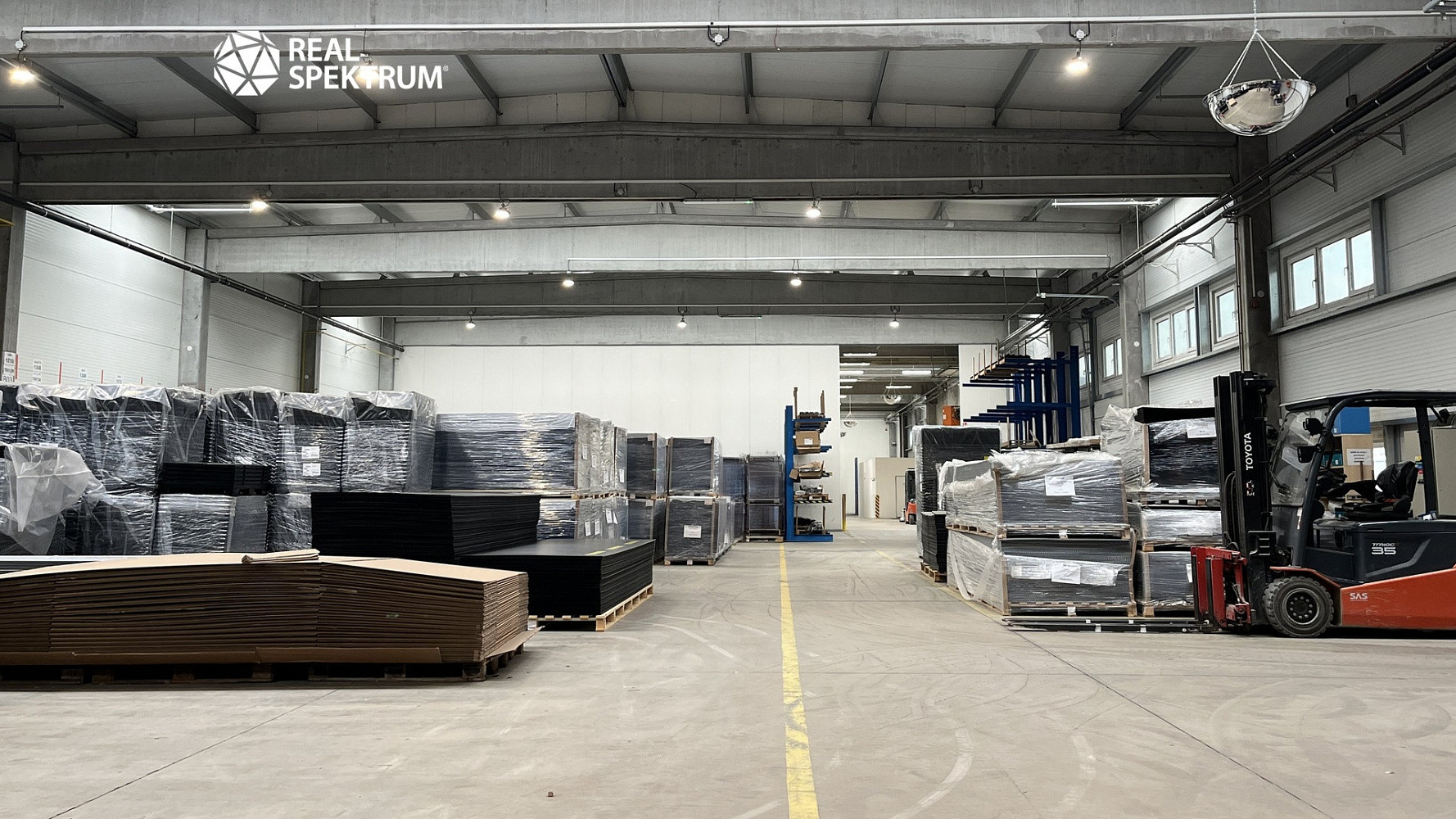 Pronájem skladovacích prostor 650 m² – fotografie 4