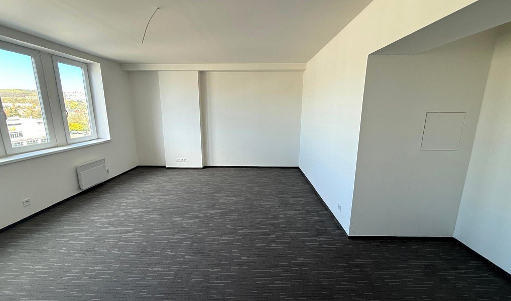 Pronájem bytu 1+kk 34 m², Chomutov – náhled fotky 4