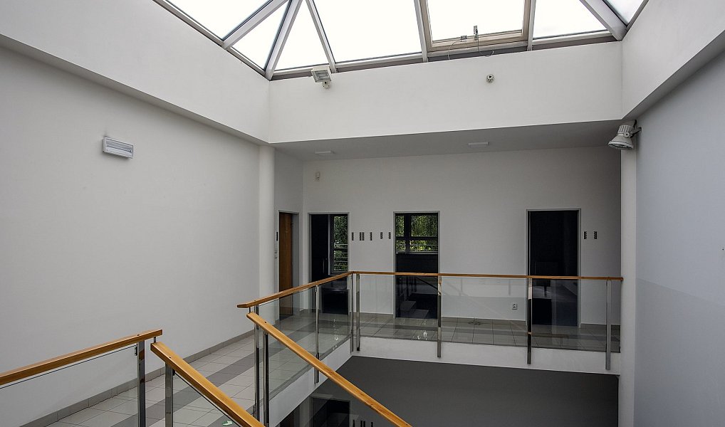 Pronájem kanceláře 1 290 m², Praha – náhled fotky 2