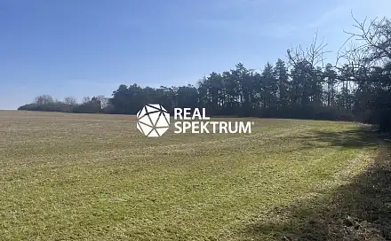 Prodej pole 23 486 m², Blansko - Lažánky