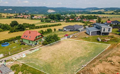 Prodej stavebního pozemku 1 107 m², Lešany - Břežany, okres Benešov