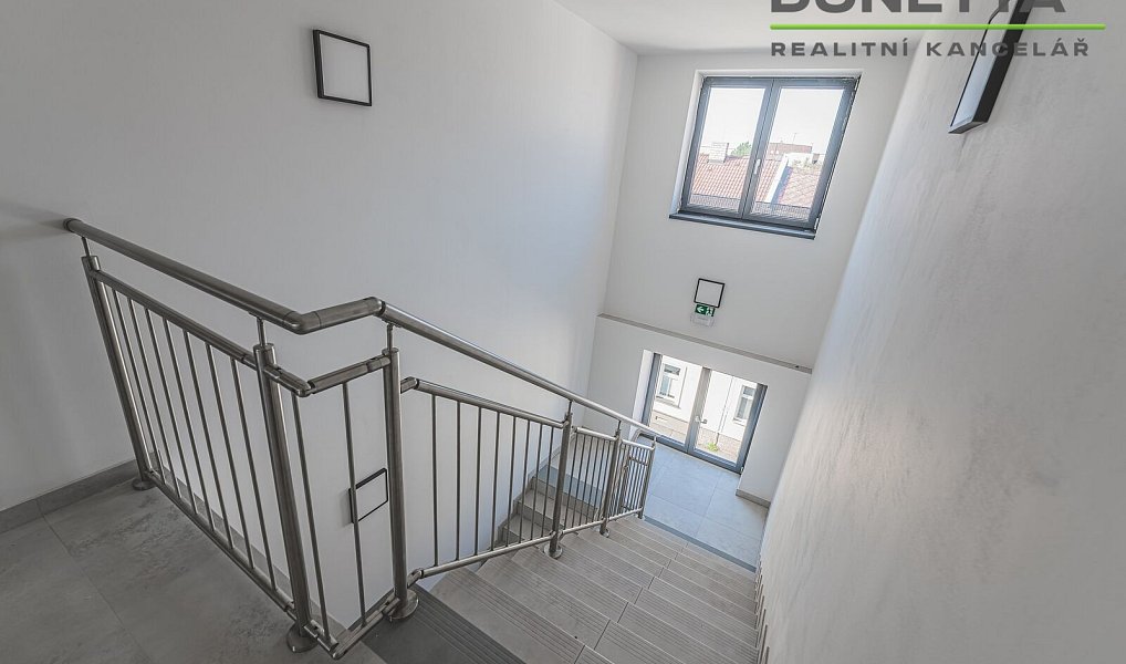 Pronájem bytu 2+kk 52 m², Hradec Králové – náhled fotky 18