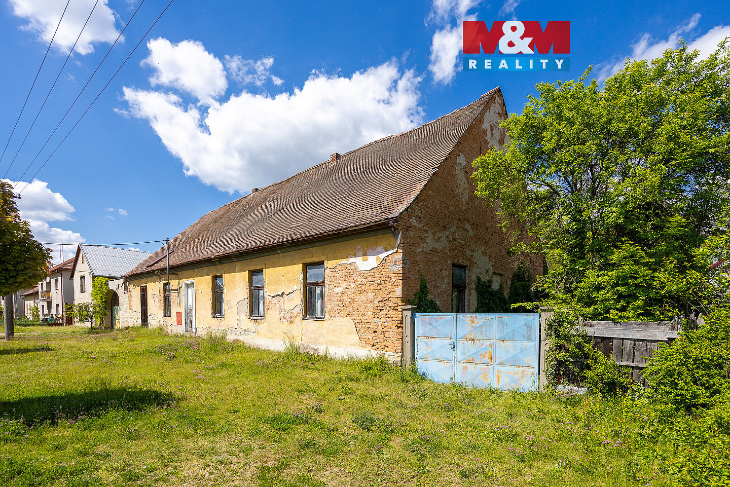 Prodej domu 330 m² s pozemkem 43 267 m²