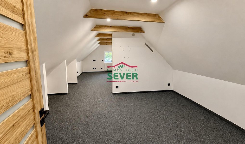 Prodej domu 220 m² s pozemkem 1 576 m², Louny – náhled fotky 12