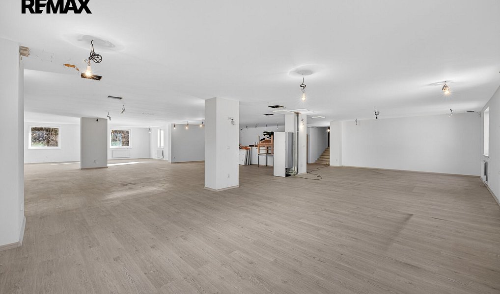 Prodej ubytovacího objektu 1 978 m², Jeseník – náhled fotky 28