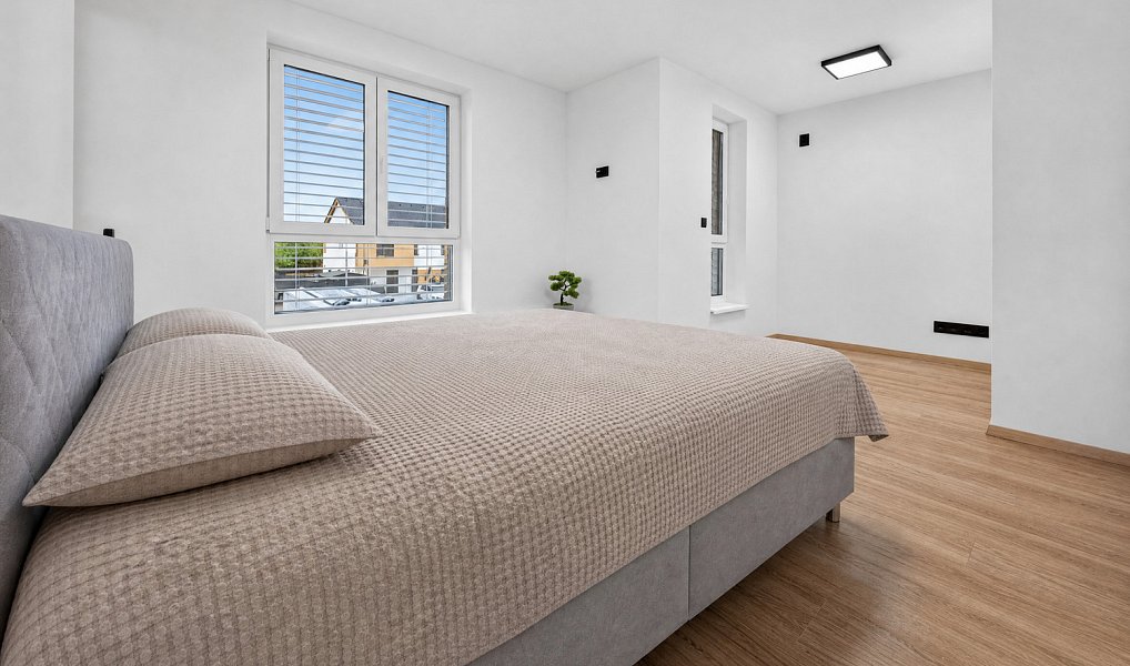 Prodej domu 114 m² s pozemkem 348 m², Stochov – náhled fotky 13