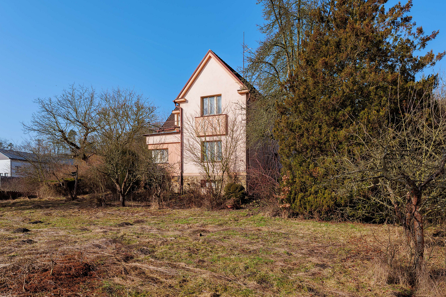 Prodej domu 121 m² s pozemkem 1 239 m² – fotografie 2