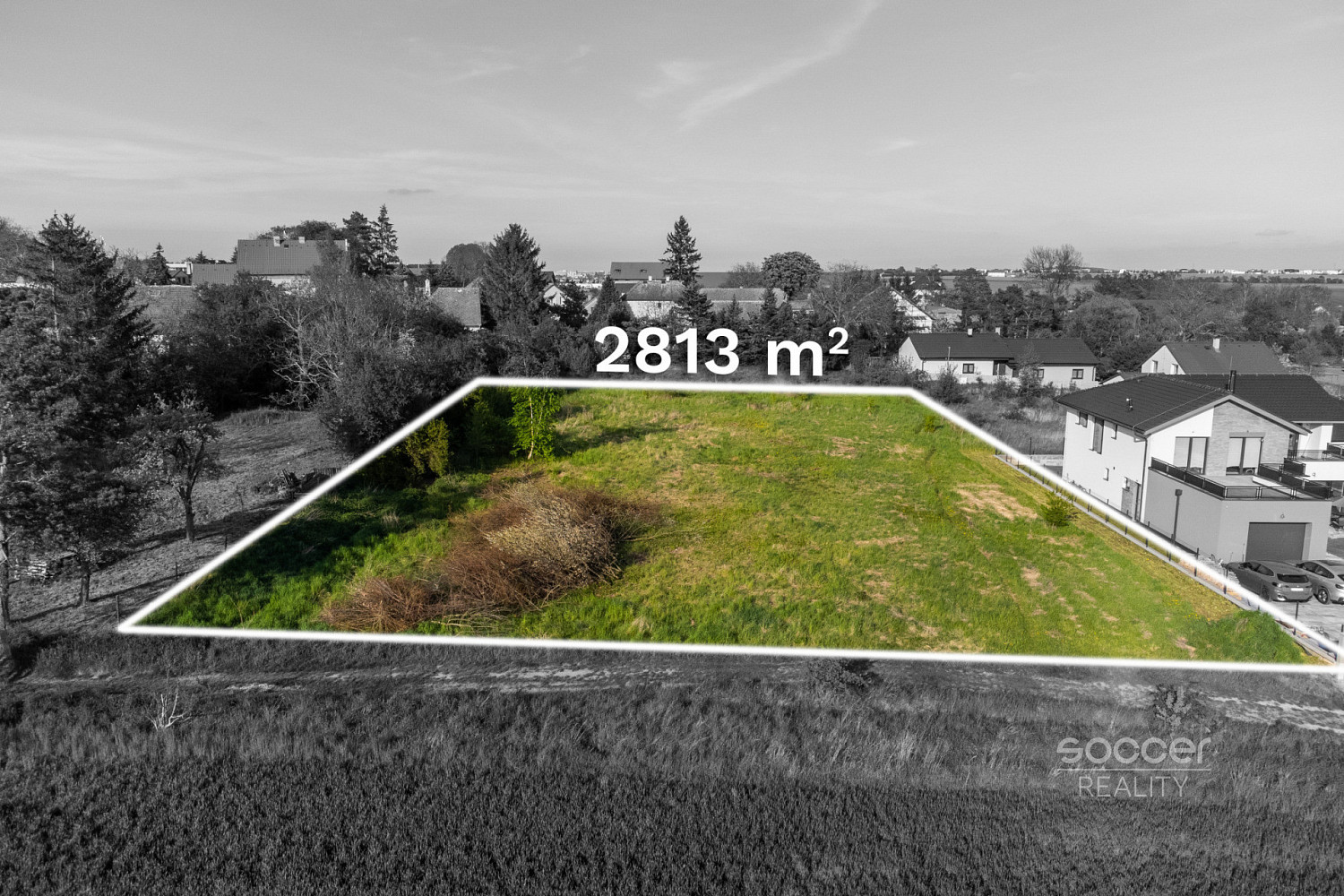 Prodej stavebního pozemku 2 813 m² - View 2