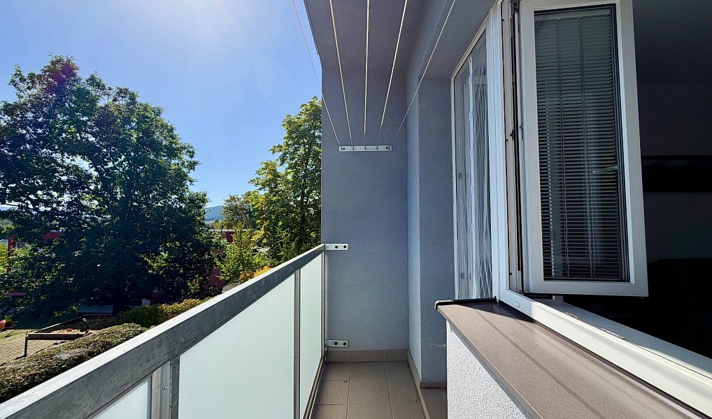 Pronájem bytu 2+1 54 m², Rožnov pod Radhoštěm – náhled fotky 2