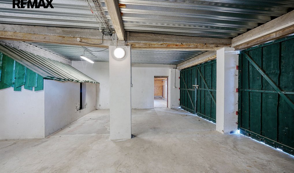 Prodej domu 952 m² s pozemkem 2 493 m², Všeruby – náhled fotky 29