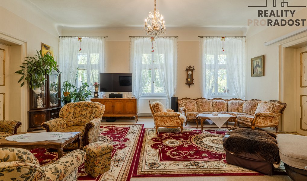 Prodej domu 292 m² s pozemkem 1 719 m², Kučerov – náhled fotky 9