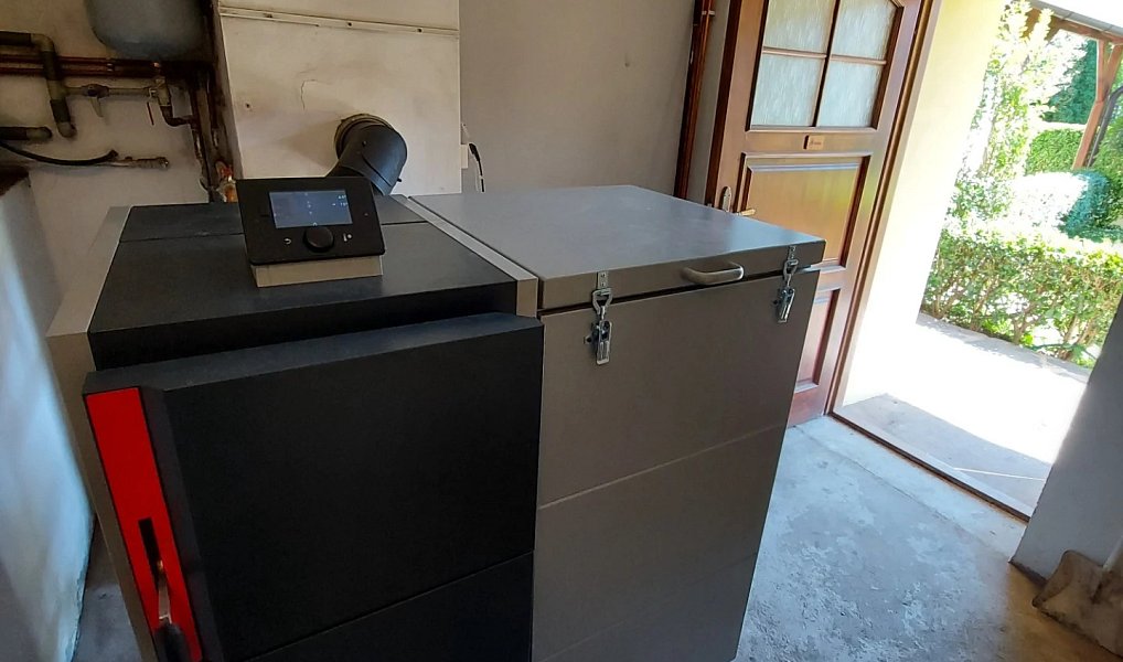 Prodej domu 400 m² s pozemkem 4 700 m², Golčův Jeníkov – náhled fotky 42