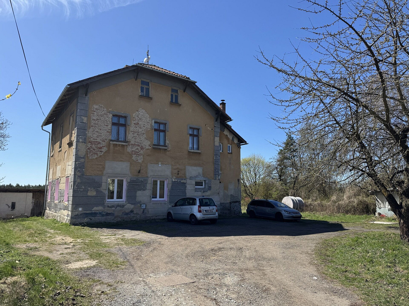 Pronájem nájemního domu, činžáku 120 m²