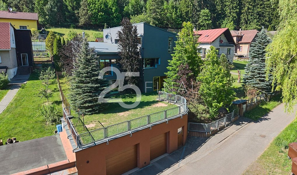 Prodej domu 214 m² s pozemkem 1 115 m², Úpice – náhled fotky 2