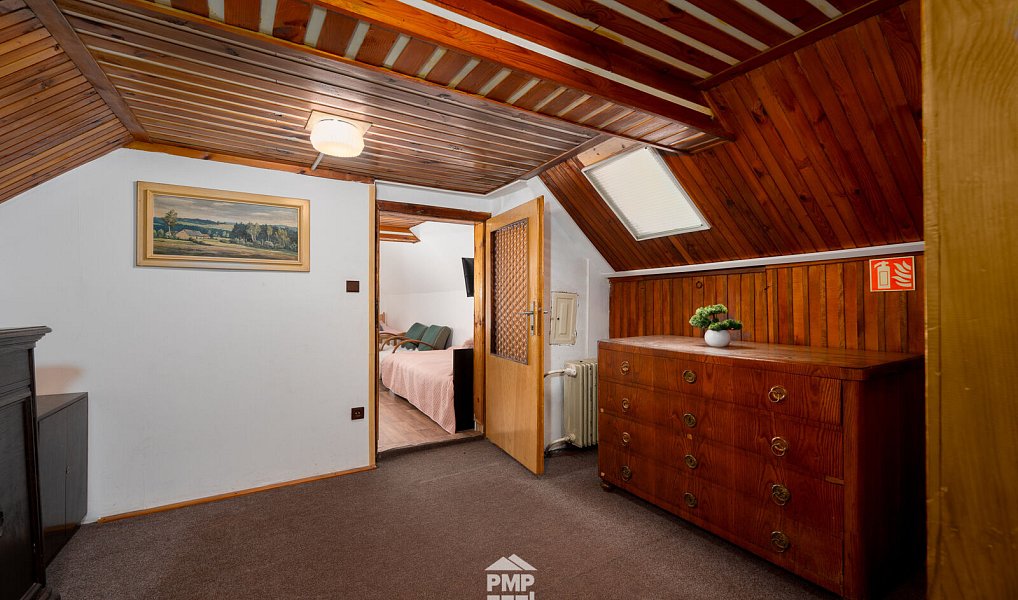 Prodej domu 257 m² s pozemkem 1 893 m², Svratouch – náhled fotky 22