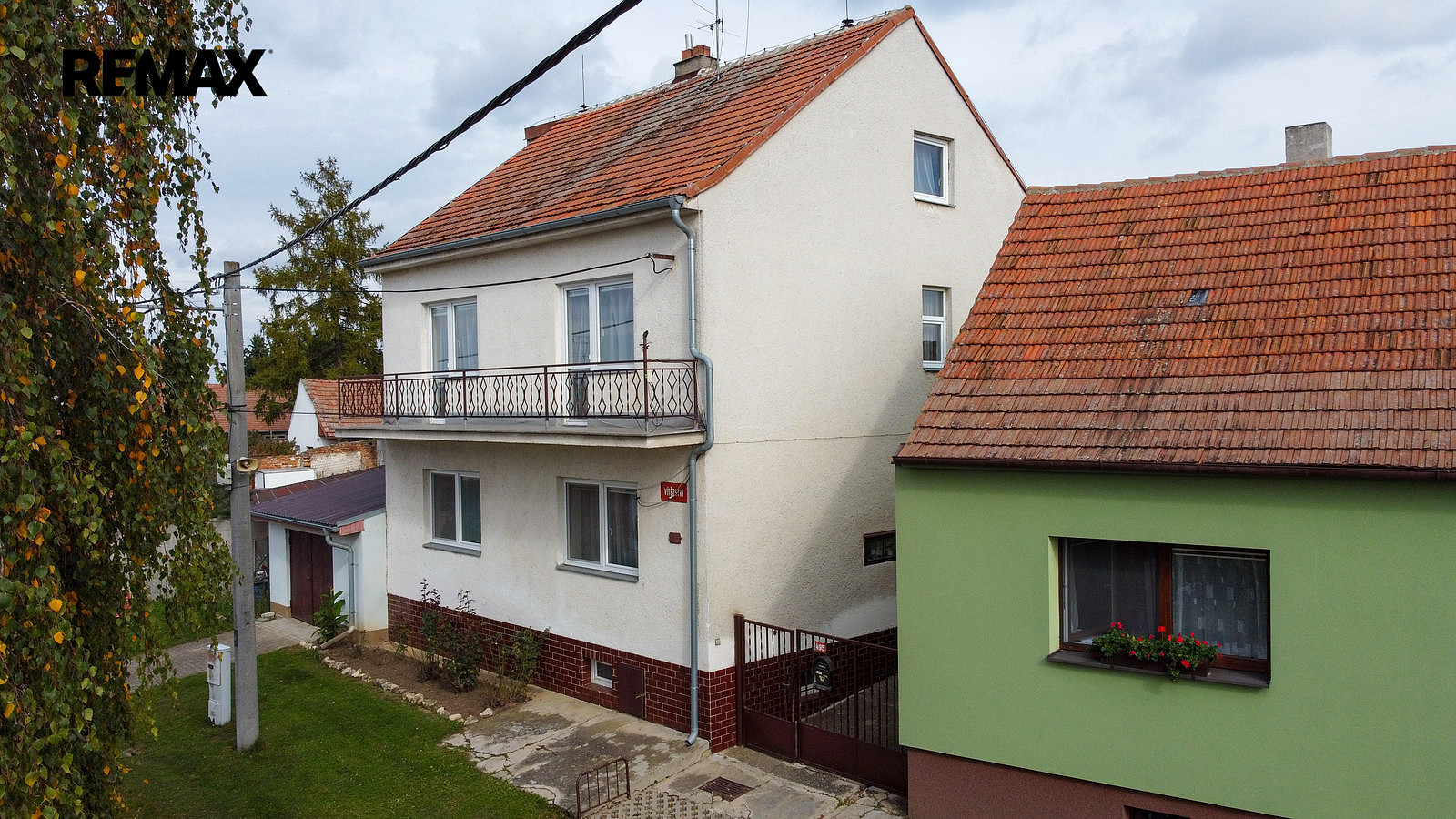 Prodej domu 185 m² s pozemkem 990 m² — photo 2