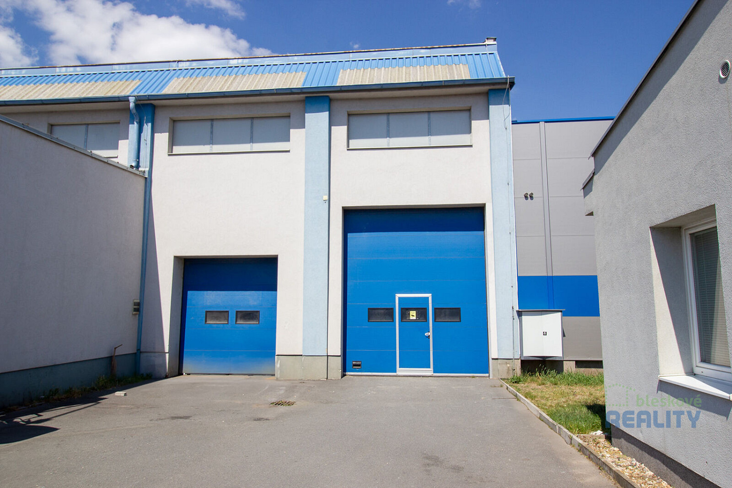 Pronájem skladovacích prostor 1 298 m²
