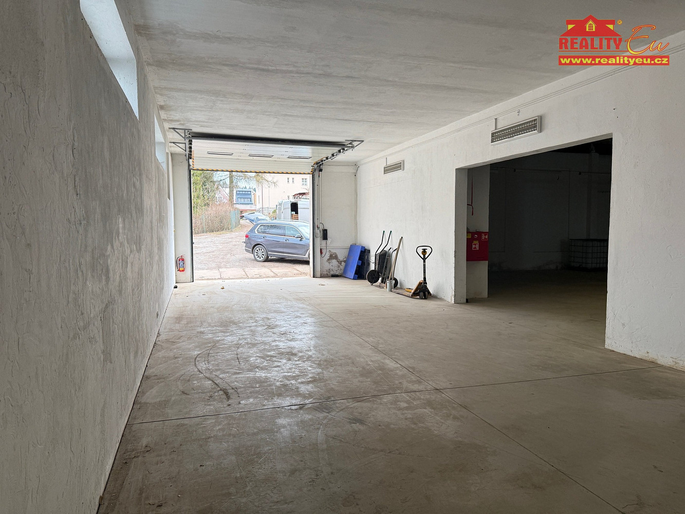 Pronájem skladovacích prostor 850 m² – fotografie 4