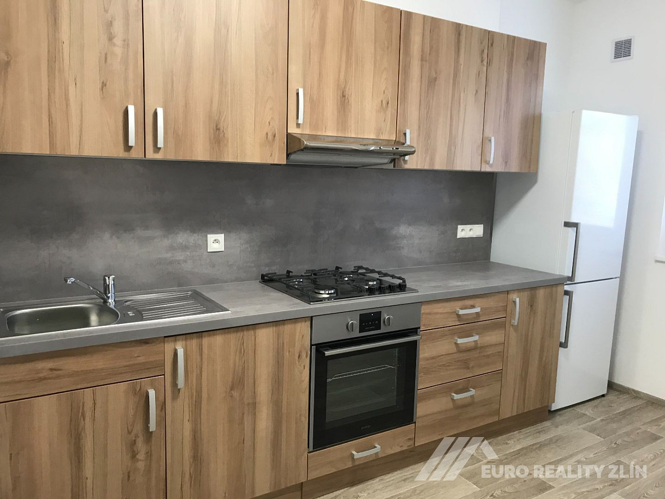 Pronájem bytu 2+1 64 m² – fotografie 2