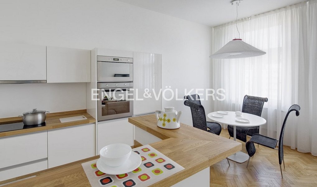 Pronájem bytu 3+kk 100 m², Praha – náhled fotky 2