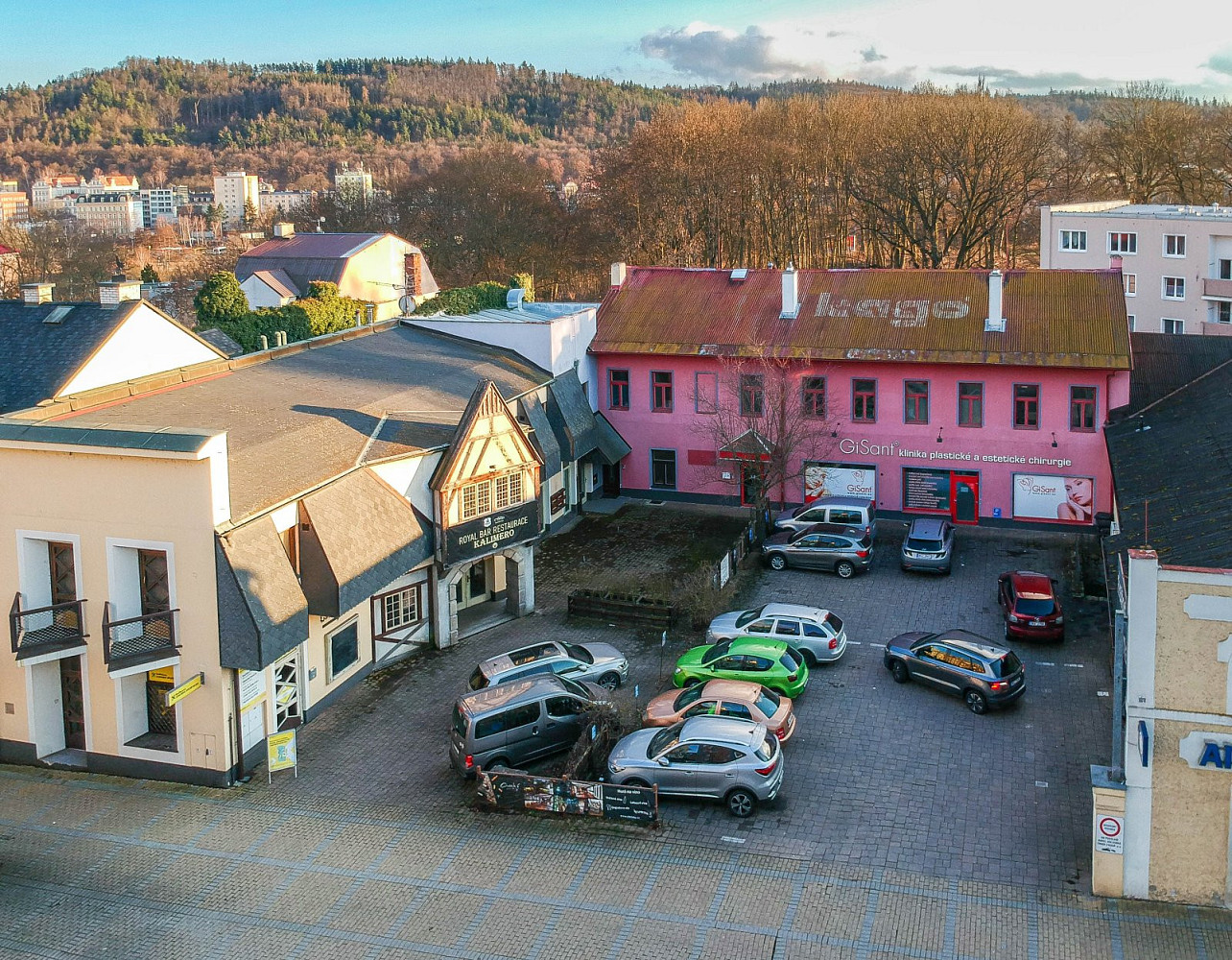 Prodej komerčního objektu (jiného typu) 950 m²
