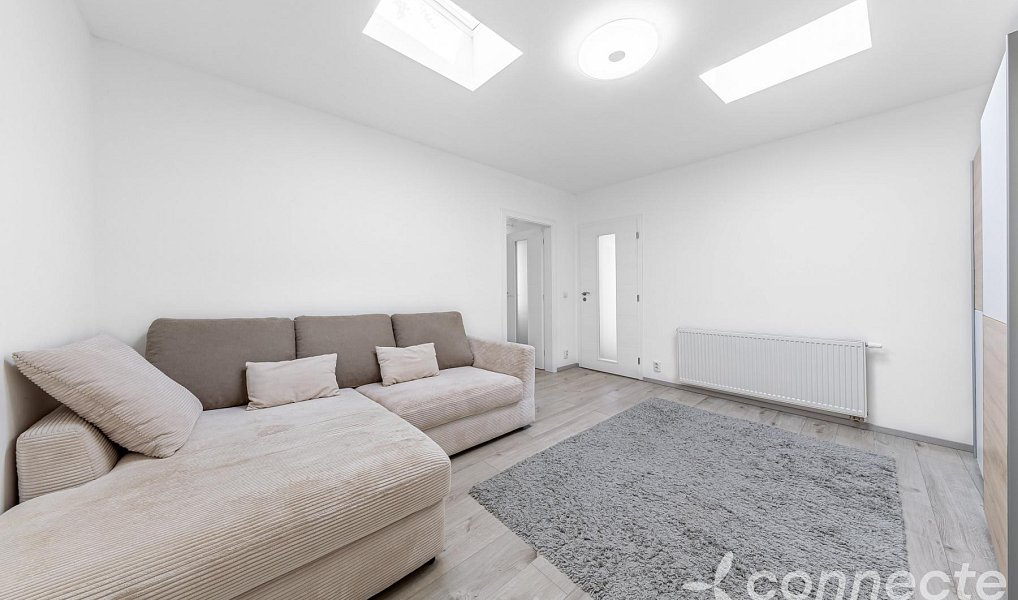 Prodej kanceláře 52 m², Praha – náhled fotky 2