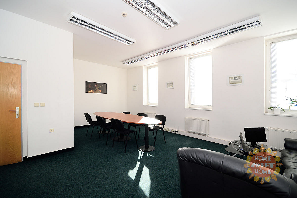 Pronájem kanceláře 31 m² — photo 4
